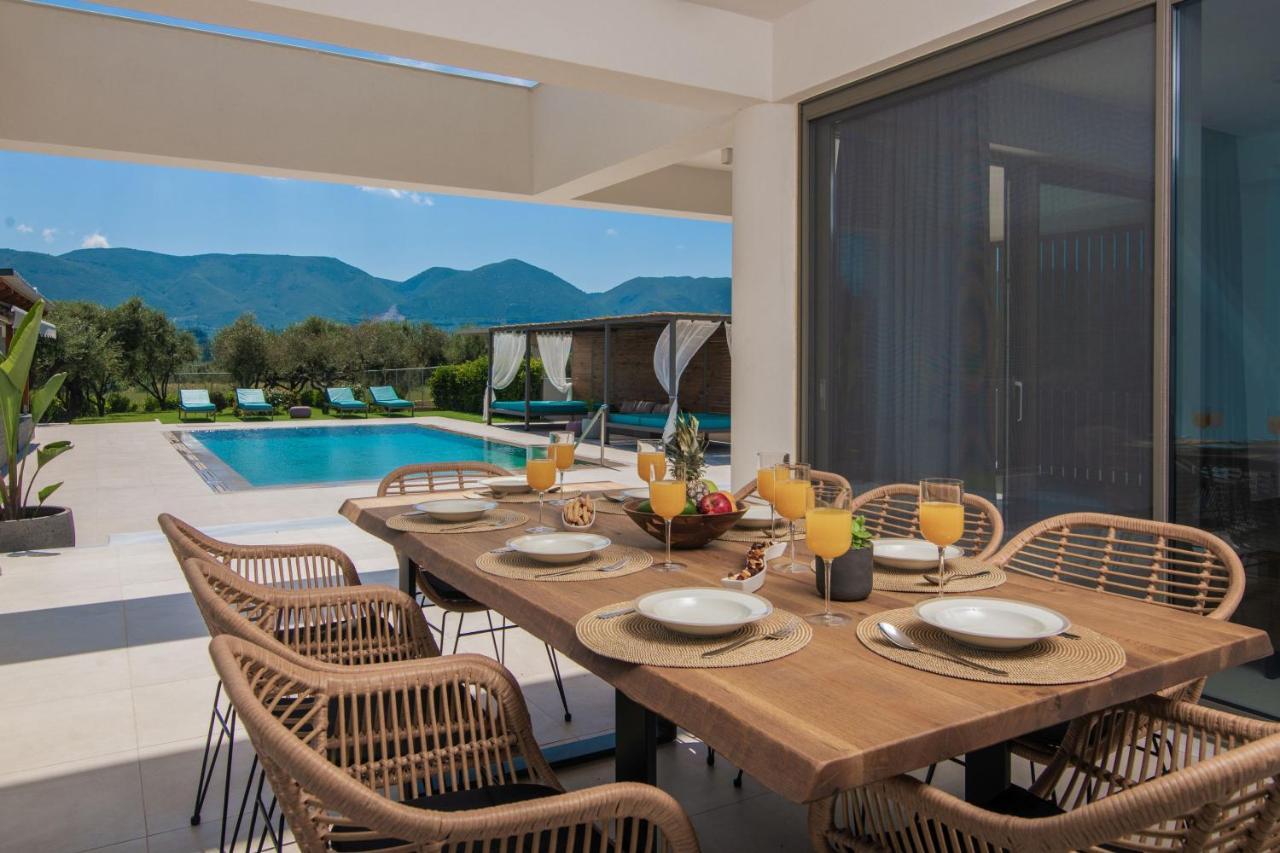 Antonia Villa - Luxurious Serenity With Private Pool, By Zantewize Kalipadhon ภายนอก รูปภาพ