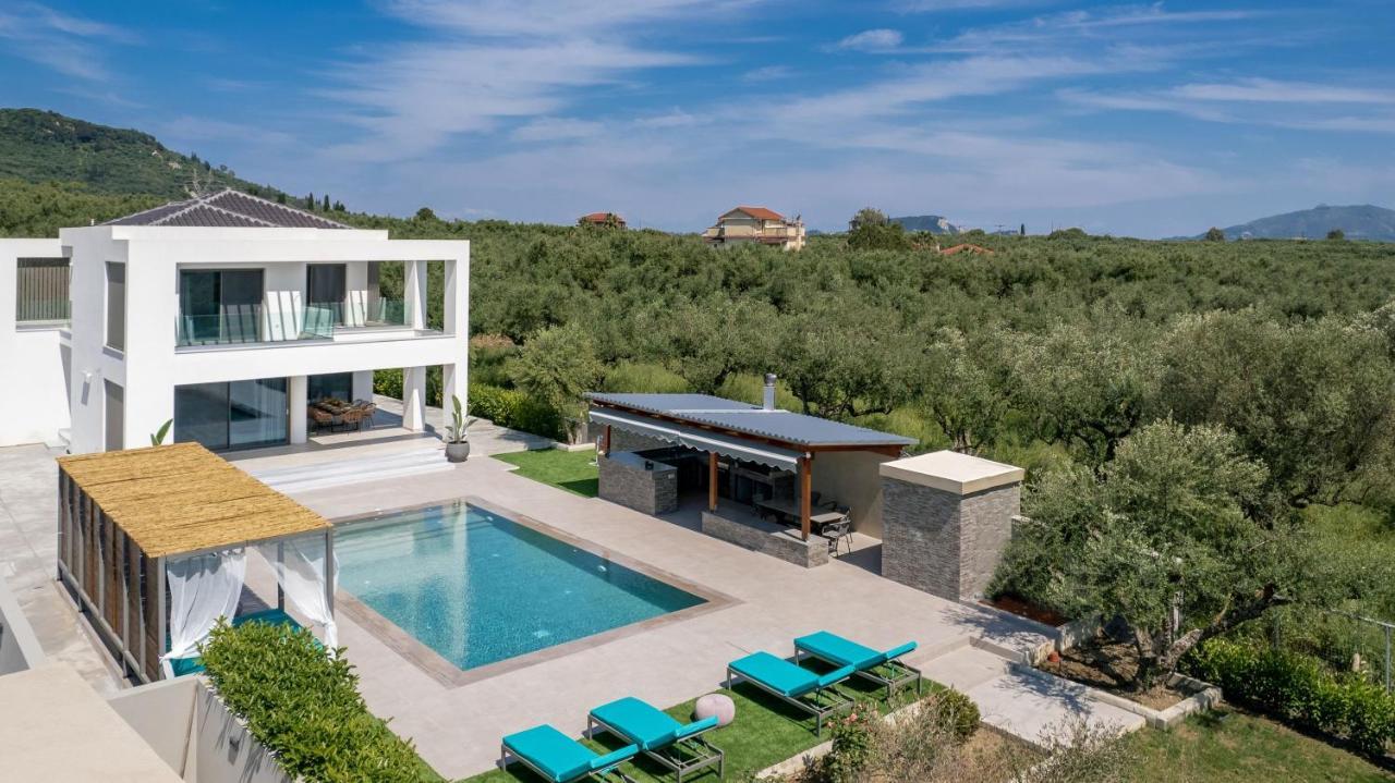 Antonia Villa - Luxurious Serenity With Private Pool, By Zantewize Kalipadhon ภายนอก รูปภาพ