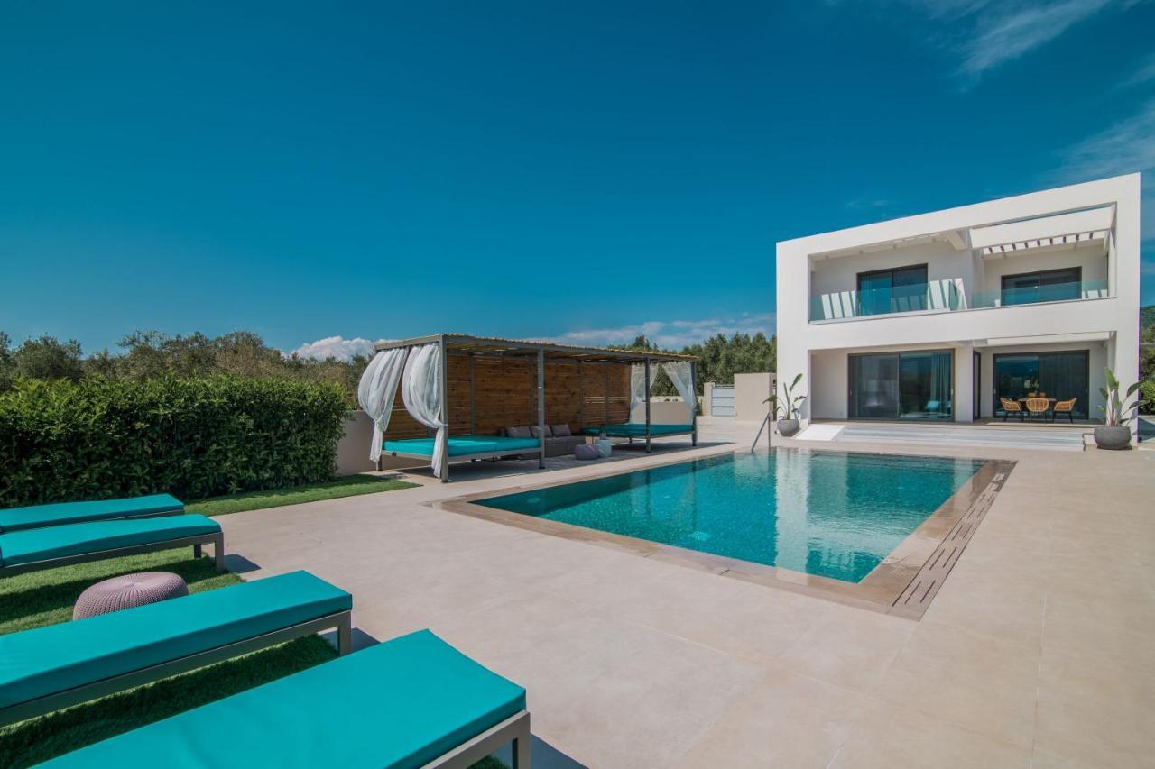 Antonia Villa - Luxurious Serenity With Private Pool, By Zantewize Kalipadhon ภายนอก รูปภาพ