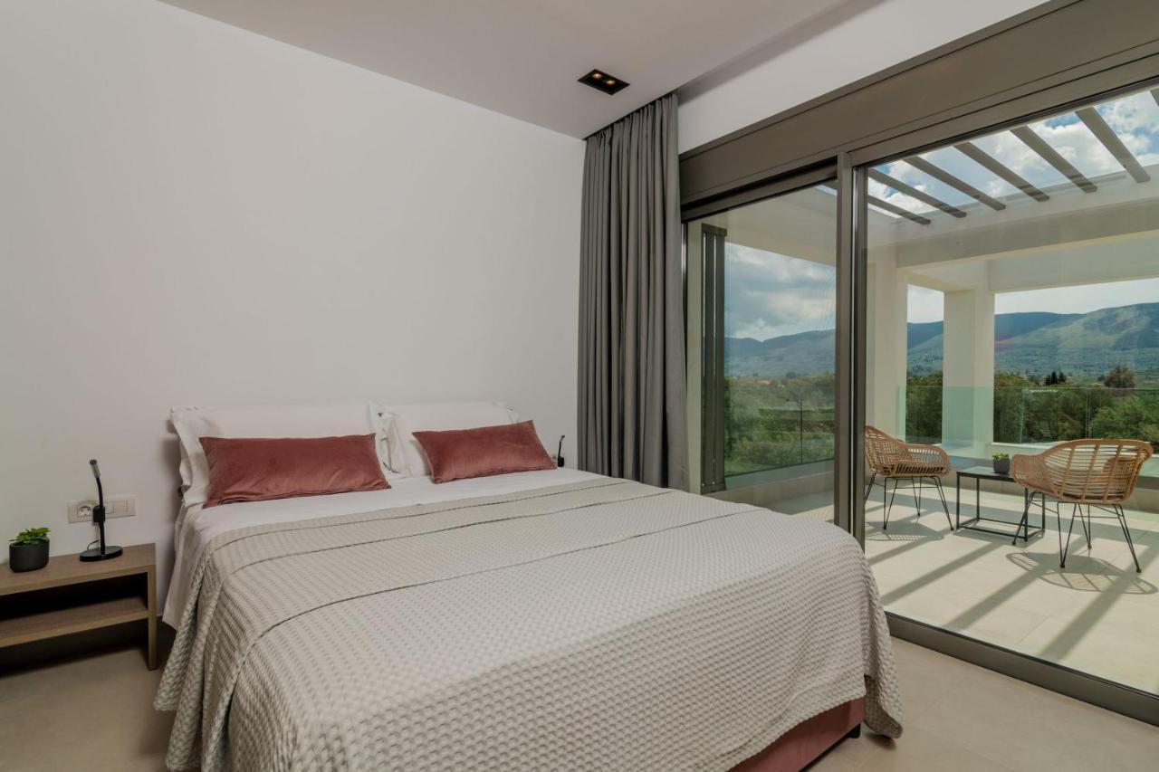 Antonia Villa - Luxurious Serenity With Private Pool, By Zantewize Kalipadhon ภายนอก รูปภาพ