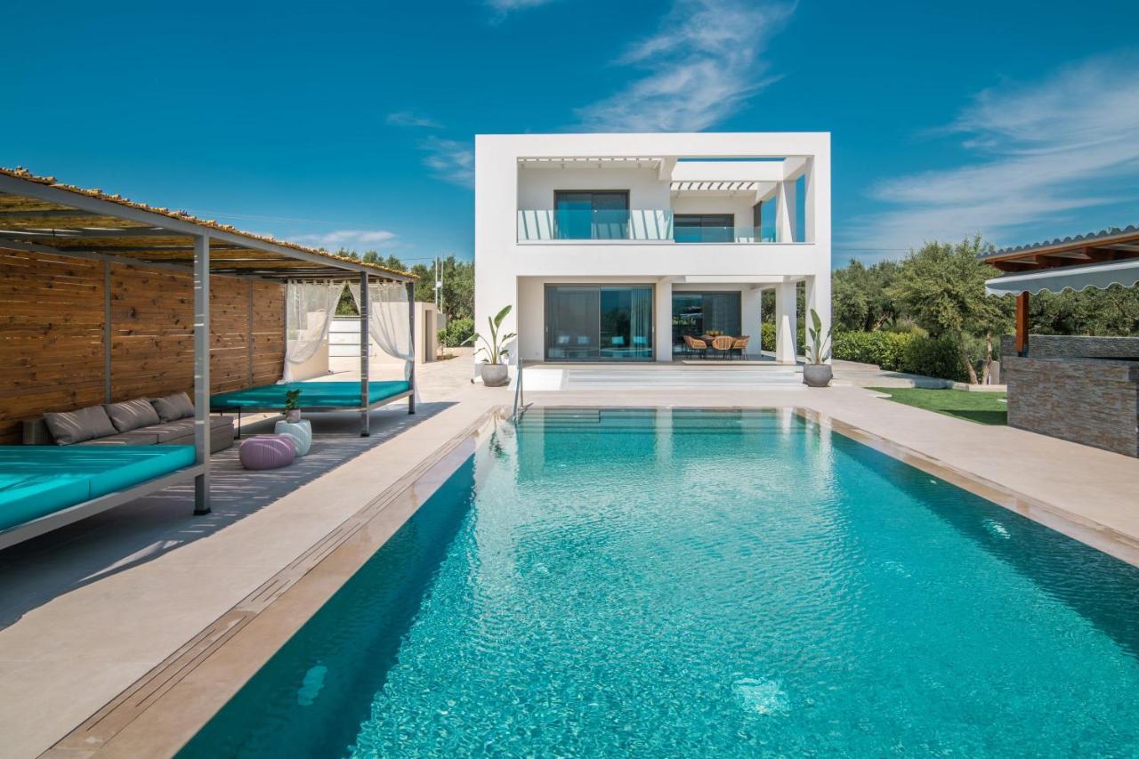 Antonia Villa - Luxurious Serenity With Private Pool, By Zantewize Kalipadhon ภายนอก รูปภาพ