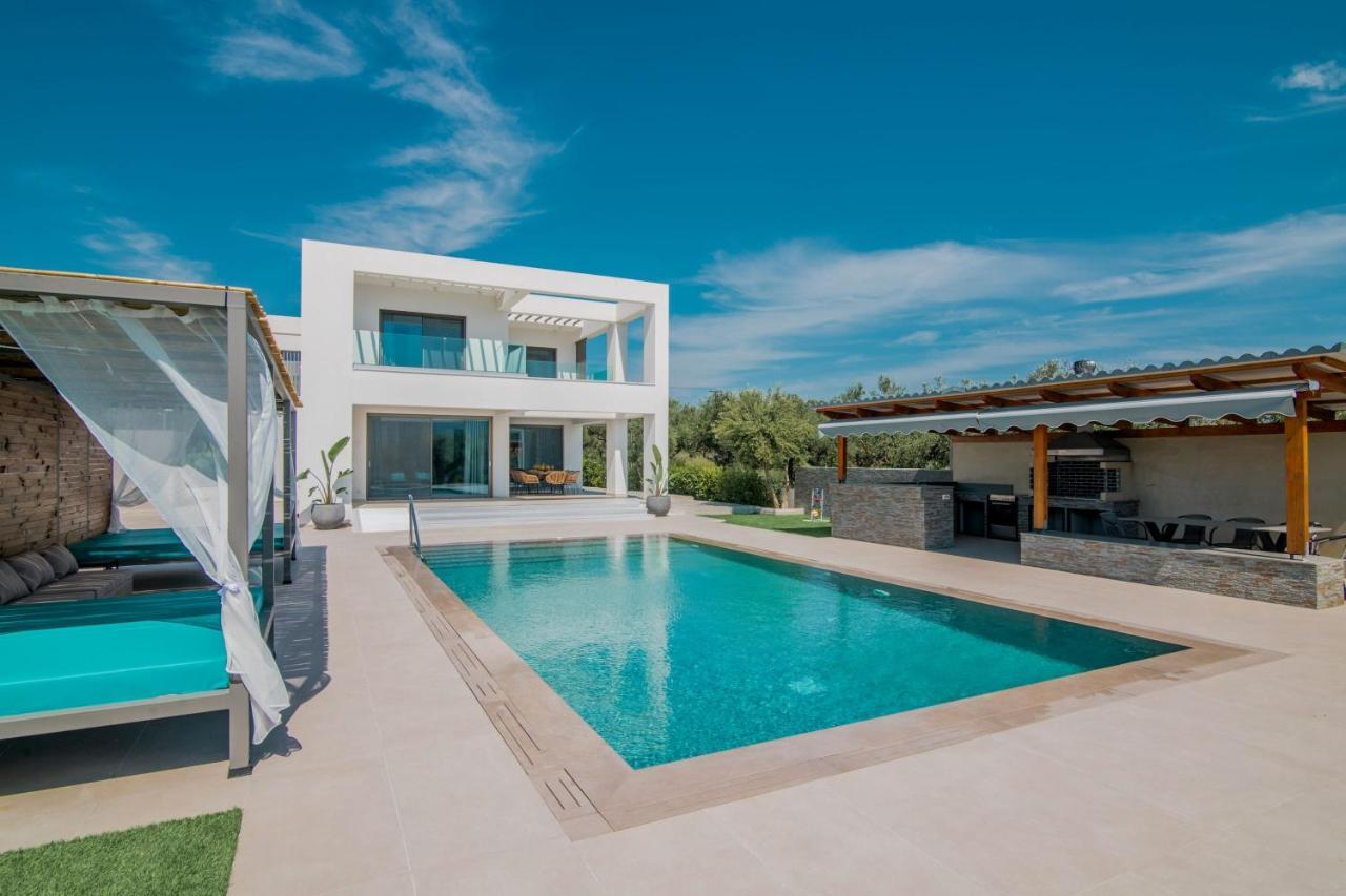 Antonia Villa - Luxurious Serenity With Private Pool, By Zantewize Kalipadhon ภายนอก รูปภาพ